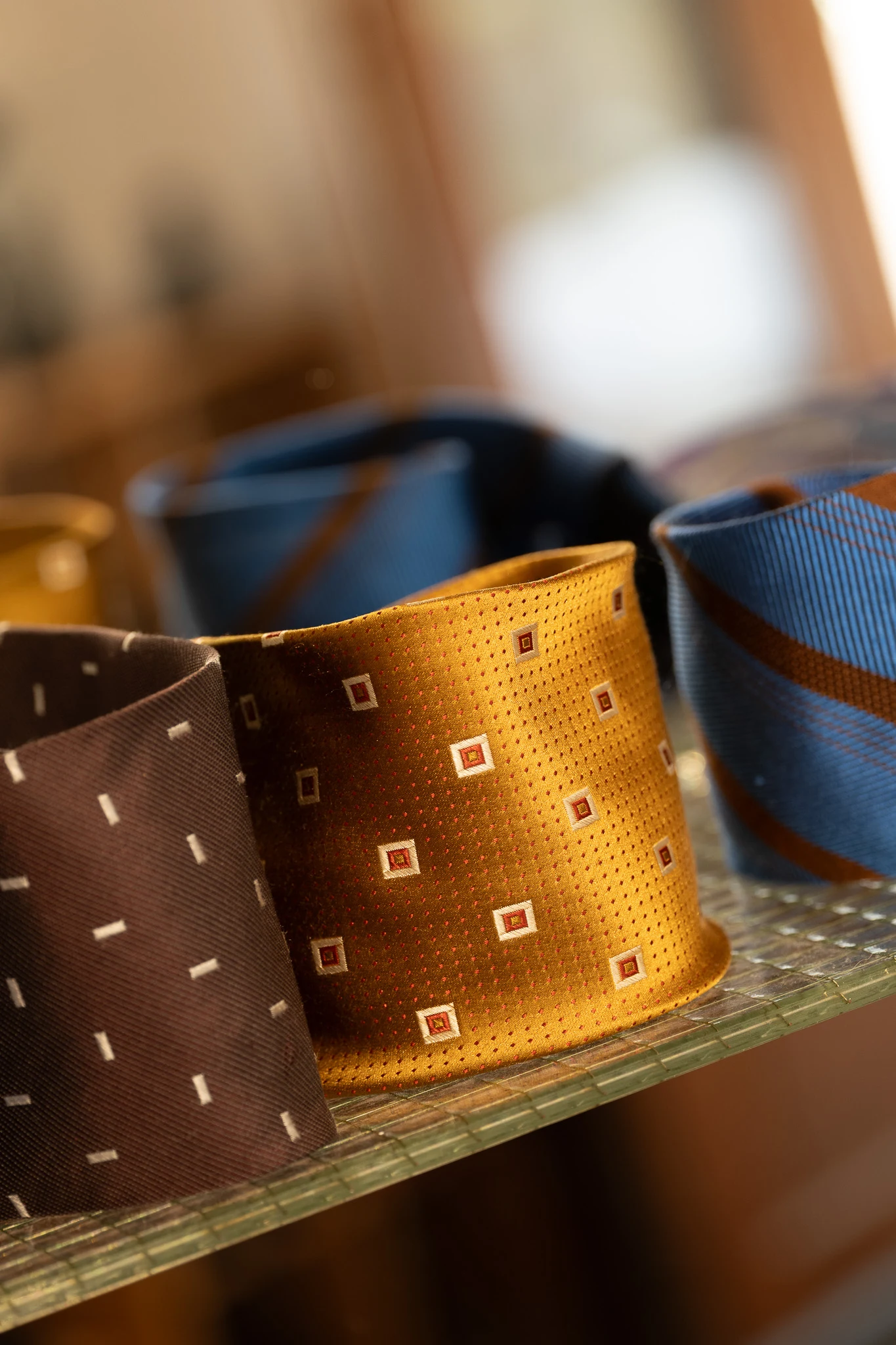 Men Shop in München-Schwabing – Designer-Krawatten aus Seide