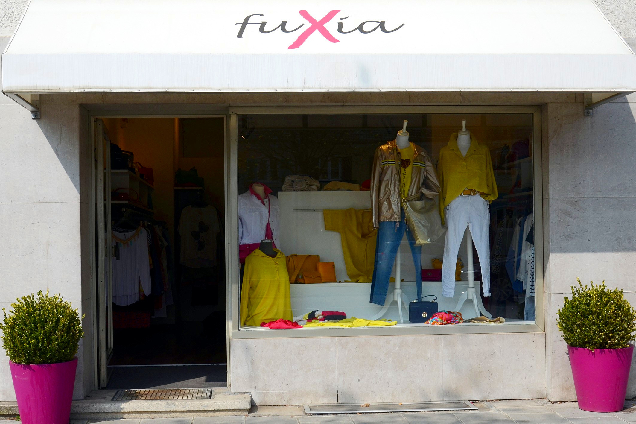 fuxia_front_shop